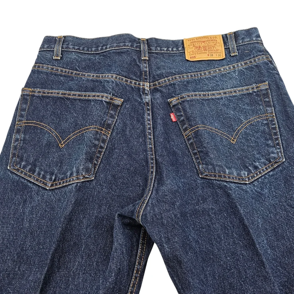 Vintage Levi's 505 Jeans Men's Size 38 x 30 Y2K Straight Leg Regular Fit
